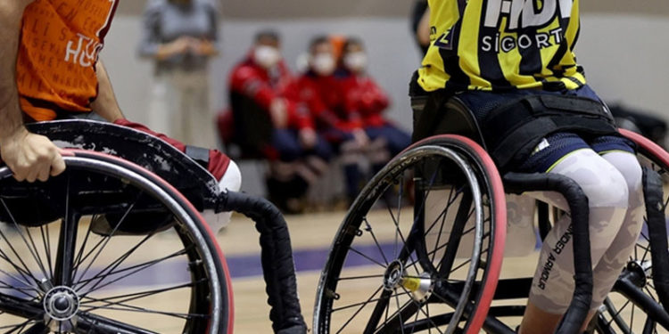 'Üç Büyükler'in tekerlekli sandalye basketboluna girmesi, ilgiyi ve rekabeti artırdı