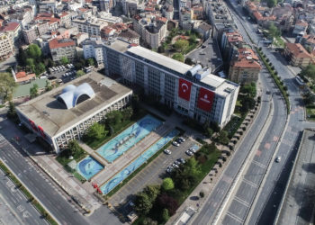 İBB Sözcüsü Ongun: Kur farkından dolayı belediyenin 15,2 milyarı buharlaştı