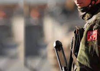 İdlib'de bir asker 'kayarak düşme' sonucu yaşamını yitirdi