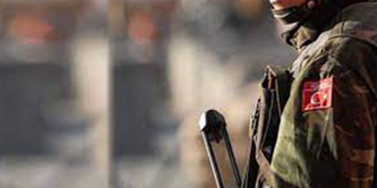 İdlib'de bir asker 'kayarak düşme' sonucu yaşamını yitirdi