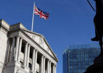 İngiltere Merkez Bankası, 3 yıl sonra ilk kez faiz artırdı