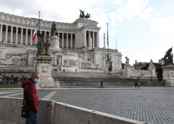 İngiltere ve İtalya’da rekor koronavirüs vaka sayısı