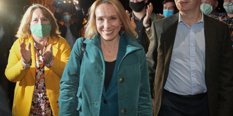 İngiltere'de Muhafazakar Parti, 200 yıllık kalesini ara seçimde kaybetti