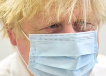 İngiltere'de iktidardaki Muhafazakar Parti'de Covid önlemleri isyanı