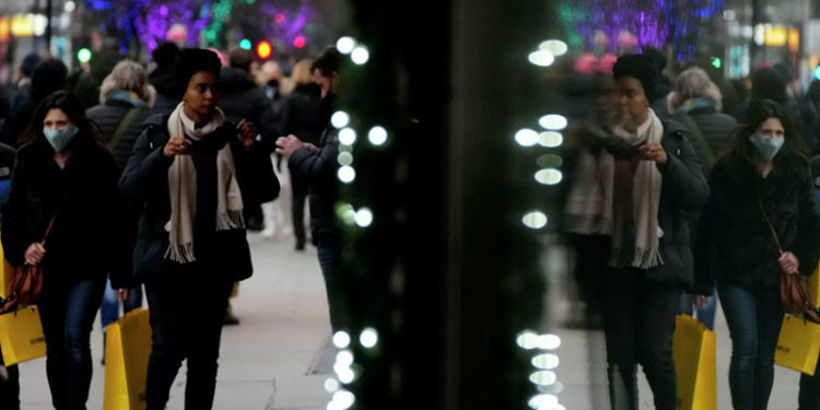 İngiltere'de istatistikler: Londra'da her 10 kişiden biri koronavirüs taşıyor