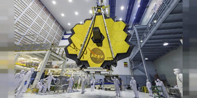 İnsanlığın uzaydaki yeni ‘gözü’: En gelişmiş teleskop James Webb fırlatıldı