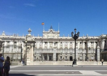 İspanya Merkez Bankası, ülkenin büyüme tahminini düşürdü