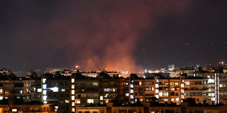 İsrailli yetkililer: Suriye'ye yönelik hava saldırıları, ülkedeki kimyasal tesisleri hedef almıştı