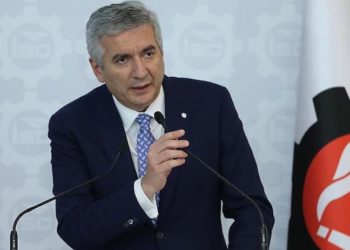 İstanbul Sanayi Odası Başkanı'ndan Merkez Bankası'na 'dolar' tepkisi: Şaşkınlıkla izliyoruz
