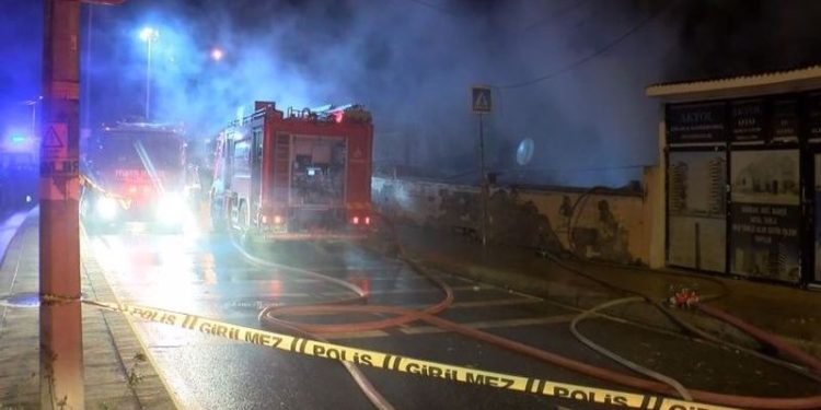 İstanbul'da gecekondu yangını: 1 ölü