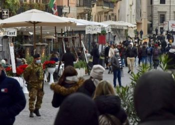 İtalya'da Omicron teyakkuzu: AB ülkelerinden gelenlere yeni kısıtlamalar