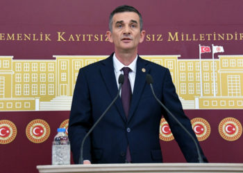 İyi Partili Dikbayır: Döviz kurunu ancak geçen haftaki seviyeye indirip, neyi düzelttiğini iddia ediyorsun?