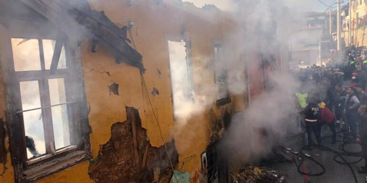 İzmir’de yangın faciası; üç kardeş hayatını kaybetti