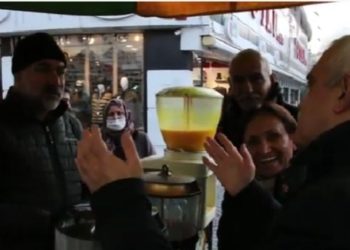 'İşler nasıl?' sorusuna esnaf, 'Abi kamerayı durdur öyle söyleyeyim' dedi