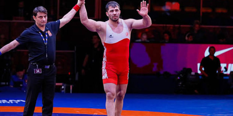 Şampiyon güreşçi Cenk İldem, aktif spora veda etti