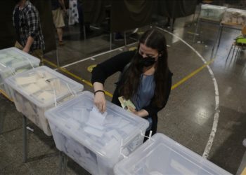 Şili, devlet başkanını belirleyecek seçimin ikinci turu için sandık başında