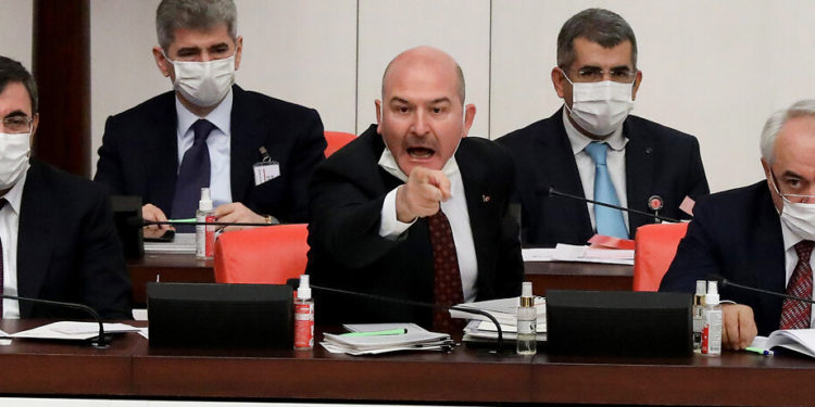 Şık’tan Soylu’ya: O silahlar kime, niye dağıtıldı, açıklayacaksın