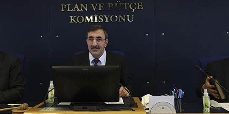 ‘Asgariye vergi muafiyeti’ teklifinin görüşmelerinde gerilim