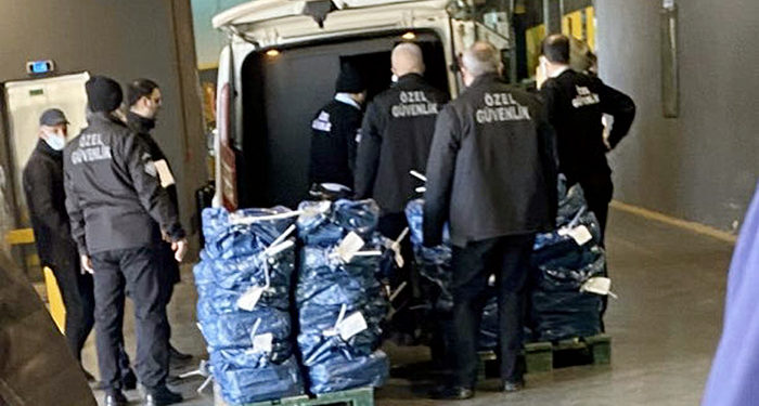 ‘Birleşik Arap Emirlikleri’nden çuvallarla dolar geldi’ iddiası