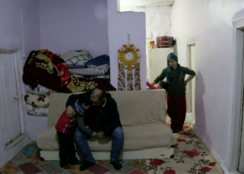 ‘Dilenmesem tencerem kaynamıyor’: Donarak ölen bebekler ülkesi Türkiye