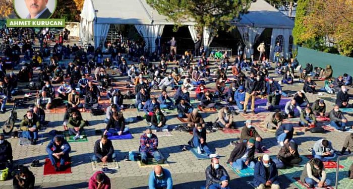 ‘Dini delik deşik etmeye hakkımız var mı?’