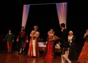 ‘Hema Hema Jin Elizabeth’ oyunu Mersin'de sahnelendi