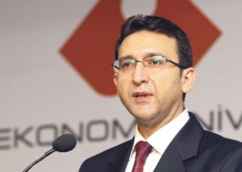 ‘Kredi notunun C’ye düşmesinin anlamı ülkenin iflas etmesidir’