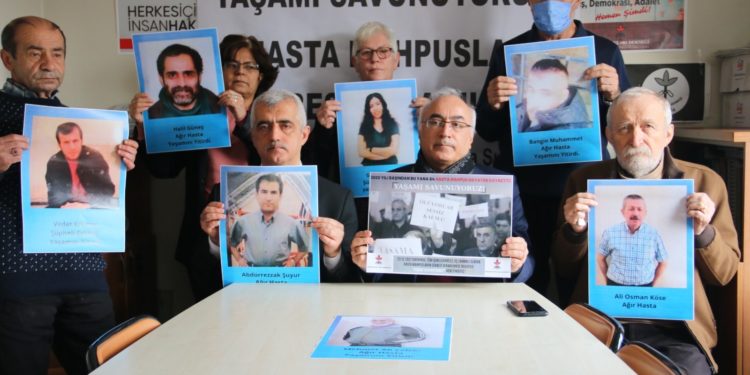 ‘Yaşamı Savunuyoruz’ nöbeti: Hasta tutukluları serbest bırakın