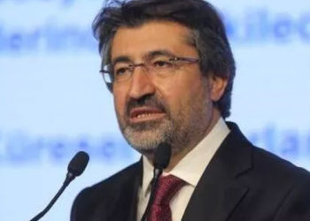 ‘Yeni ekonomik tedbirler’ açıklanınca 1 milyar dolar bozdurulmuş