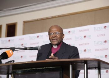 “Gökkuşağı Ulusu” Mucidi, Nobel Ödüllü Başpiskopos Desmond Tutu vefat etti