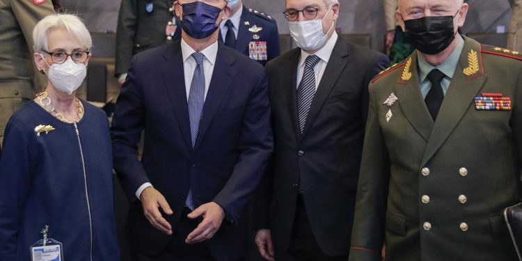 NATO-Rusya Konseyi: Rusya’ya Ukrayna için güvence yok, ittifakın kapısı yeni üyelere açık