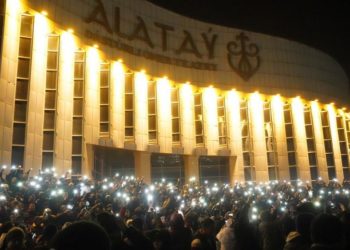 Le Monde: Kazakistan, Türkiye ile stratejik bir yakınlaşmanın ameliyatını gerçekleştiriyor