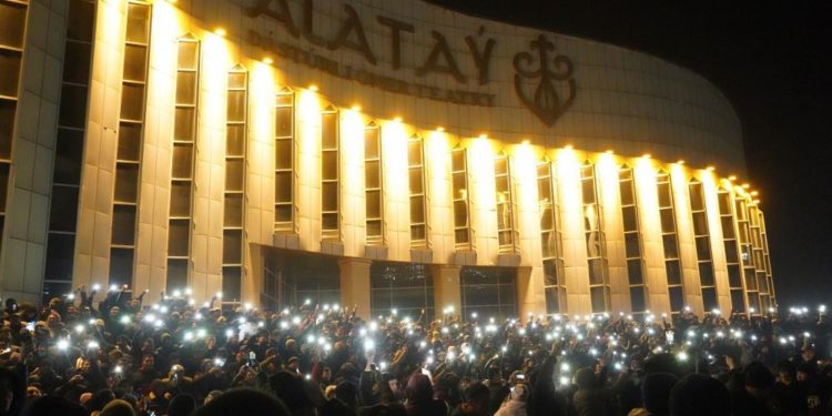 Le Monde: Kazakistan, Türkiye ile stratejik bir yakınlaşmanın ameliyatını gerçekleştiriyor