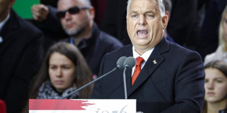 Orban seçim öncesi enflasyonla mücadele için 6 temel gıdaya fiyat sınırlaması getirdi