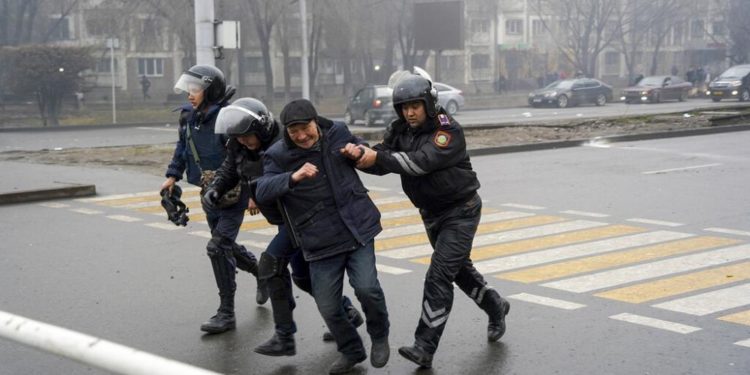 ‘Anayasal düzenin genel olarak sağlandığı’ Kazakistan’da son durum ne?