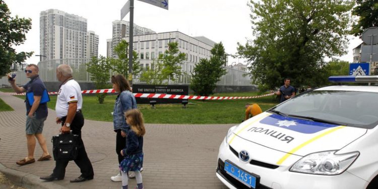 ABD’den olası Rus müdahalesi nedeniyle Kiev büyükelçilik çalışanlarını tahliye kararı
