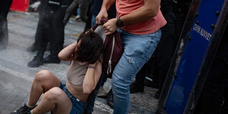 Türkiye İnsan Hakları Vakfı: Özgürlükler sistematik saldırı altında, sorumlu iktidar