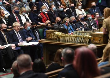 İngiltere’deki Türk vatandaşlarının vize sorunu için hükümete soru önergesi