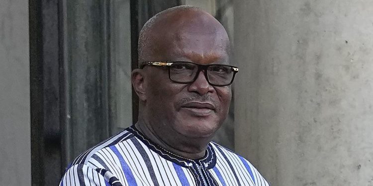 Burkina Faso’da darbe mi oluyor?: Cumhurbaşkanı Kabore asker tarafından alıkonuldu