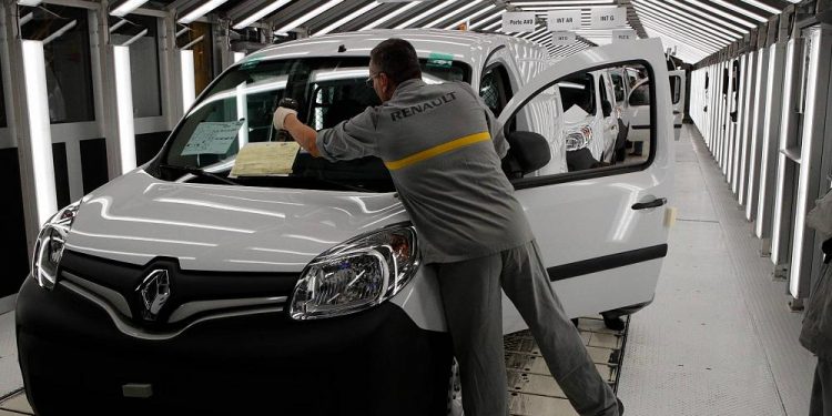 Fransa, 2021’de yüzde 7 ile son 52 yılın en yüksek büyüme oranına ulaştı