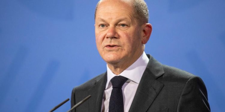 Almanya Başbakanı Scholz, asgari ücreti 12 euroya çıkarma konusunda ‘kararlı’ olduklarını söyledi