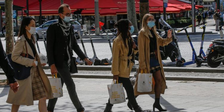 Dünya Sağlık Örgütü: 6-8 hafta içinde Avrupa’nın yarısından fazlasına Omicron bulaşacak