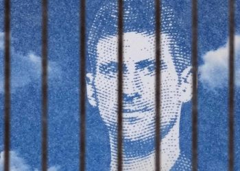 Tenis kortlarının yıldızı Djokovic, aşı karşıtlarının kahramanı mı oldu?