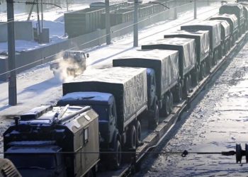 Reuters: Rusya, Ukrayna sınırına kan sevkiyatına başladı