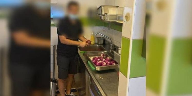 13 yıllık hekim Türkiye’yi terk edip İsviçre’de kebapçıda çalışmaya başladı