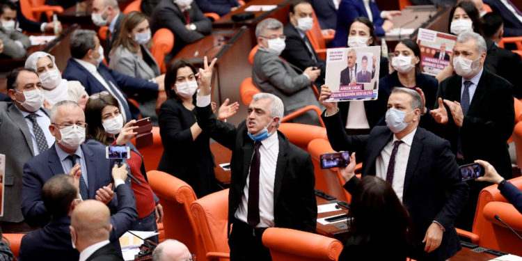 28 milletvekiline ait 40 dokunulmazlık dosyası Meclis’te