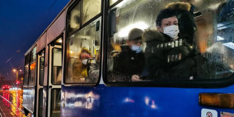 38 milyon nüfuslu Polonya’da Covid-19 ölümleri 100 bini geçti