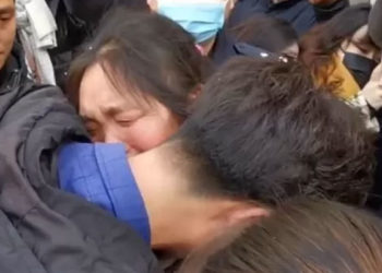 4 yaşındayken kaçırıldı, çizdiği harita sayesinde 33 yıl sonra annesine kavuştu