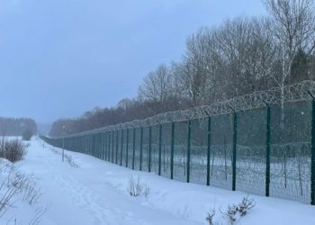 AB: Para kısıtlı, her ülke kendi çitini örsün