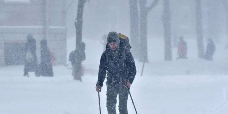 ABD'de kar fırtınası: 100 binden fazla kişi elektriksiz kaldı